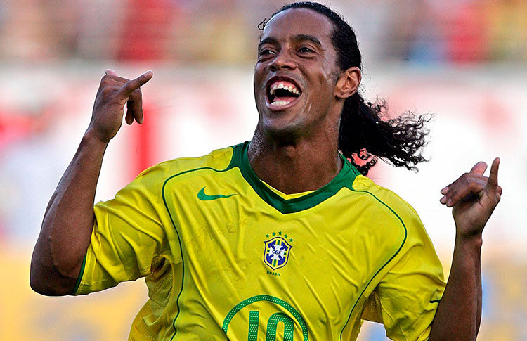 Why has no player made history like Ronaldinho Gaúcho?