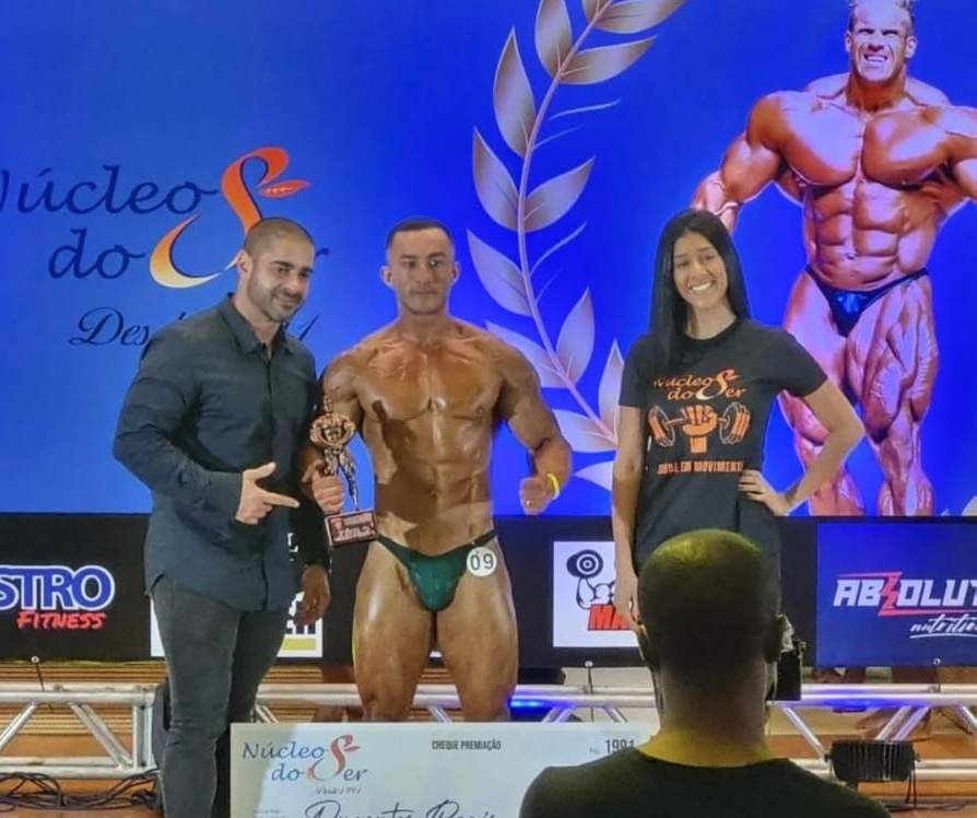 Bodybuilder de Manhuaçu fica em terceiro lugar